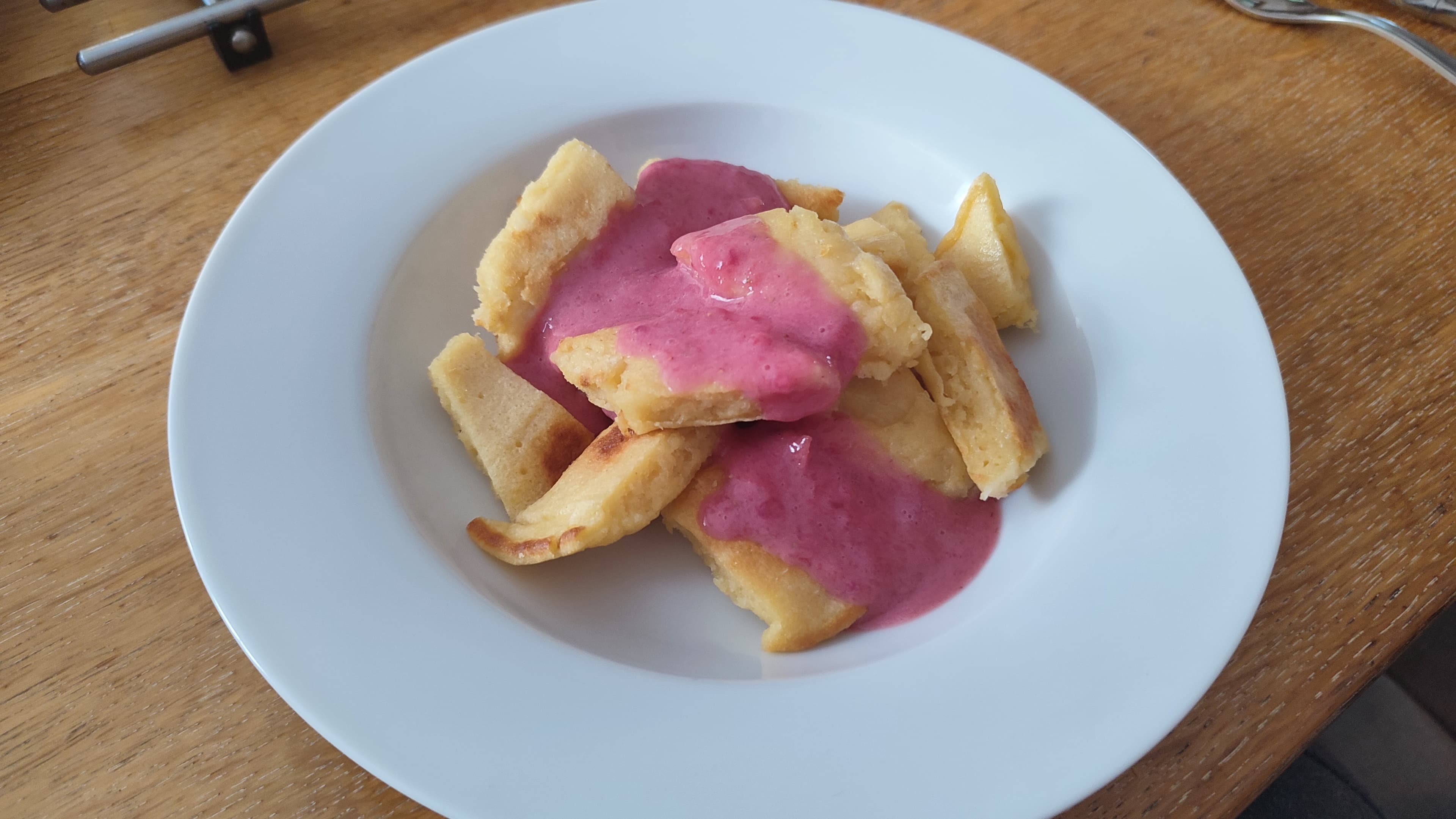 Grimbele mit Erdbeersoße